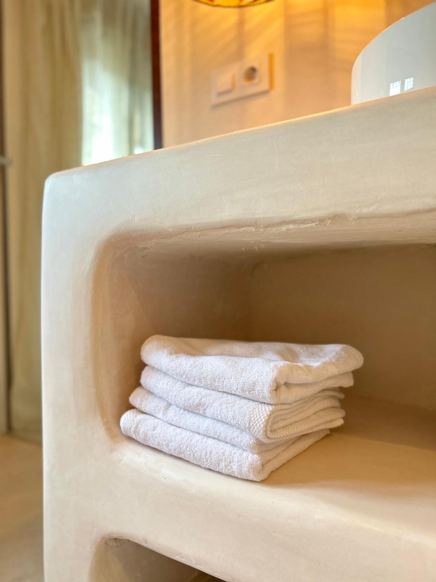 Lenta Suites Pozo Alcon Bagian luar foto