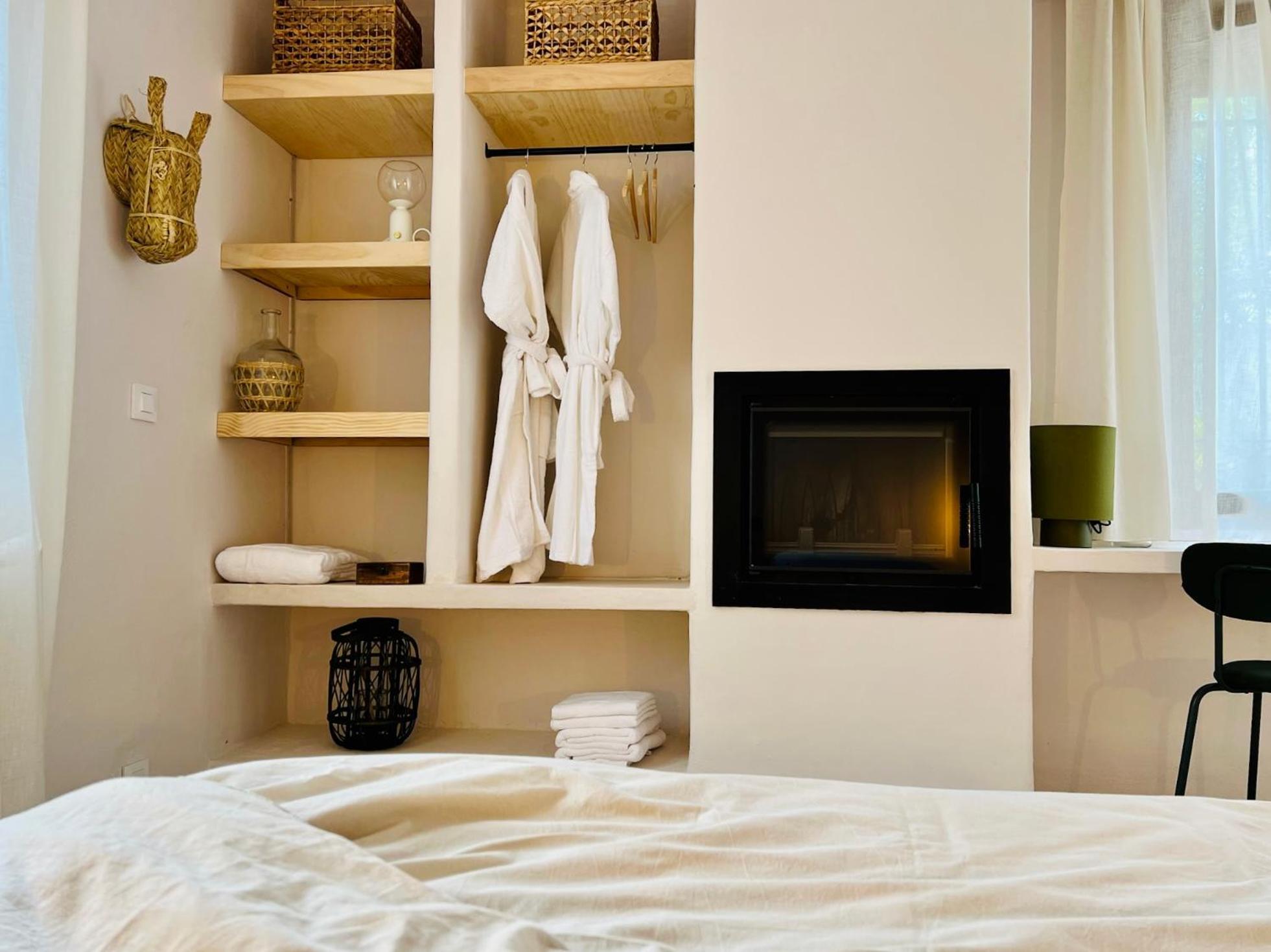 Lenta Suites Pozo Alcon Bagian luar foto