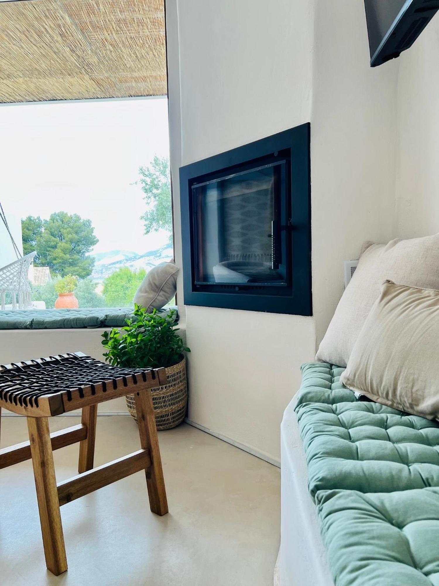 Lenta Suites Pozo Alcon Bagian luar foto